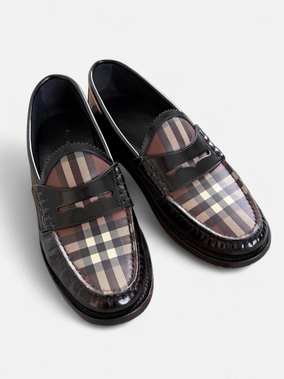 Euc Burberry Shane Check Penny Loafers